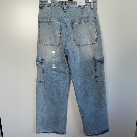 Rue 21 High Rise Cargo Wide‎ Leg Size 14 - Picture 3 of 11